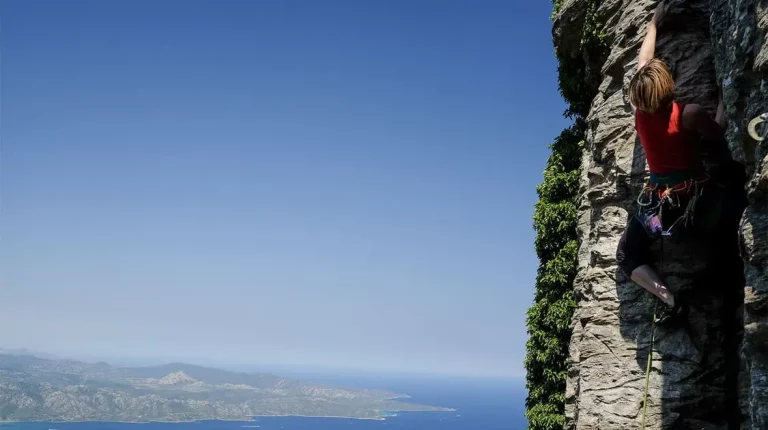 escalade falaise stage corse bord de mer corse verticale