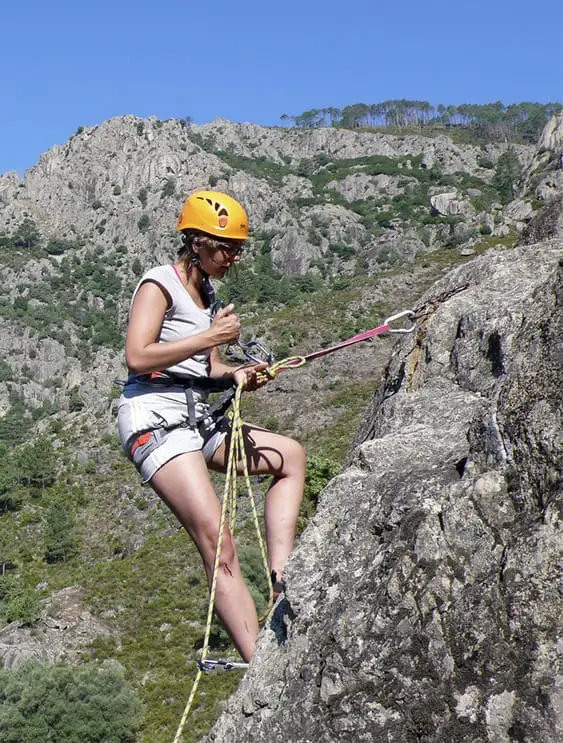 relais escalade stage falaise corte corse verticale